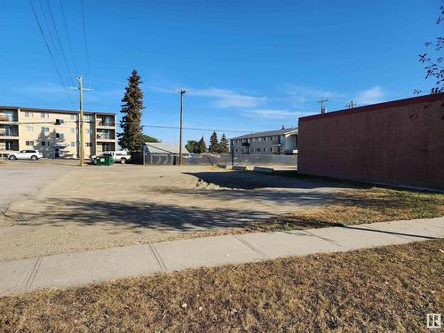 5212 52 Av, Drayton Valley, AB 