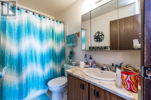 1775 6Th Avenue, Prince George, BC - Indoor Photo Showing Bathroom