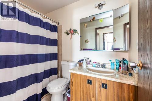 1775 6Th Avenue, Prince George, BC - Indoor Photo Showing Bathroom