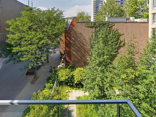 View - 355-1414 Rue Chomedey, Montréal (Ville-Marie), QC - Outdoor With Balcony