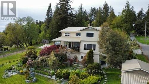 2303 Armour Road, Powell River, BC - Outdoor