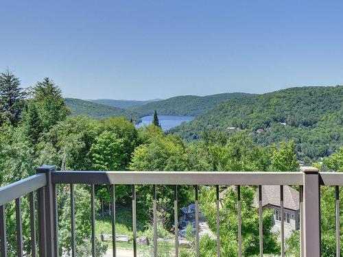 Master bedroom - 10-205 Rue Du Mont-Plaisant, Mont-Tremblant, QC - Outdoor With View