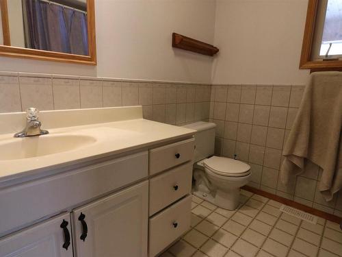 1 Bait & Tackle Road, Nestor Falls, ON - Indoor Photo Showing Bathroom