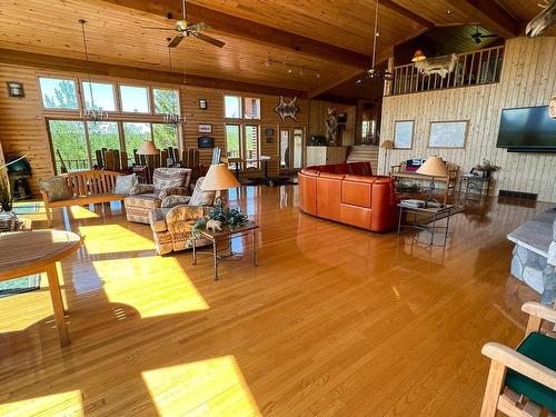 60 Marsh Bay Road, Nestor Falls, ON - Indoor Photo Showing Living Room