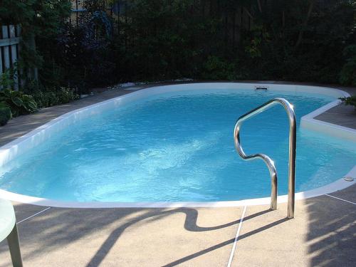 Piscine - 645 Boul. Nobert, Longueuil (Le Vieux-Longueuil), QC - Outdoor With In Ground Pool
