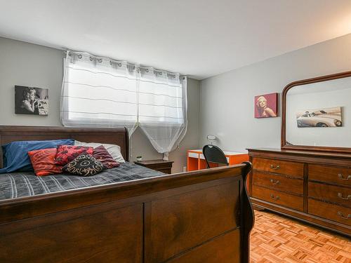 Chambre Ã Â coucher - 1651 Rue Bétournay, Longueuil (Le Vieux-Longueuil), QC - Indoor Photo Showing Bedroom