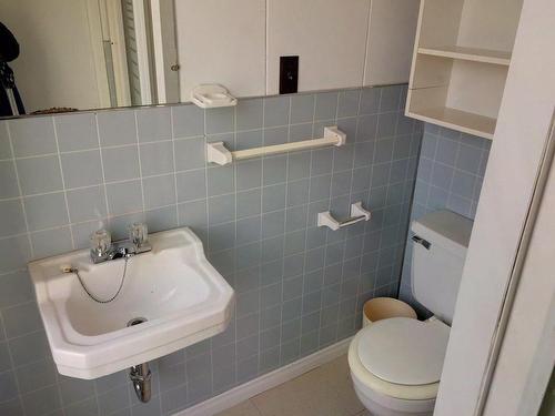 Salle de bains attenante Ã  la CCP - 494 Rue St-Pie-X, Paspébiac, QC - Indoor Photo Showing Bathroom