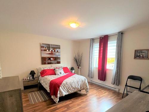 Chambre Ã Â coucher - 410  - 420 Rue De L'Anémone, Drummondville, QC - Indoor Photo Showing Bedroom
