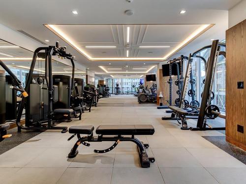 Exercise room - 3009-1180 Rue De Bleury, Montréal (Ville-Marie), QC - Indoor Photo Showing Gym Room