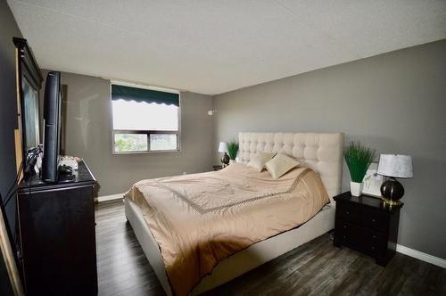 99 Donn Avenue|Unit #704, Stoney Creek, ON - Indoor Photo Showing Bedroom