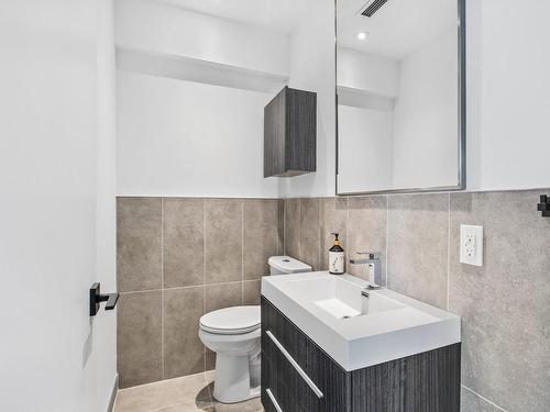 Salle d'eau - Ph3403-1180 Rue De Bleury, Montréal (Ville-Marie), QC - Indoor Photo Showing Bathroom