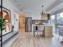 Dining room - 3310-1180 Rue De Bleury, Montréal (Ville-Marie), QC  - Indoor Photo Showing Kitchen With Upgraded Kitchen 