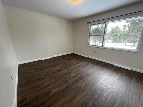 217 Riverview Drive, Dryden, ON - Indoor Photo Showing Other Room