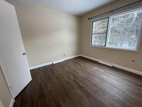 217 Riverview Drive, Dryden, ON - Indoor Photo Showing Other Room