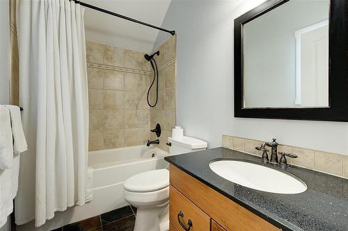 #487 7030 Terazona Drive,, Kelowna, BC - Indoor Photo Showing Bathroom