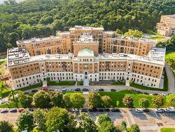 553-1420 Boul. Mont-Royal  Montréal (Outremont), QC H2V 4P3