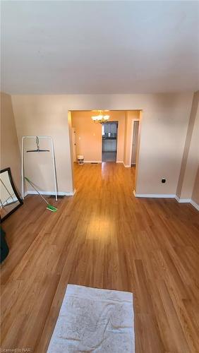 5655 Slater Avenue, Niagara Falls, ON - Indoor Photo Showing Other Room