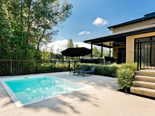 Exterior - 1034 Rue Alexandre-Dumas, Sherbrooke (Les Nations), QC - Outdoor With In Ground Pool