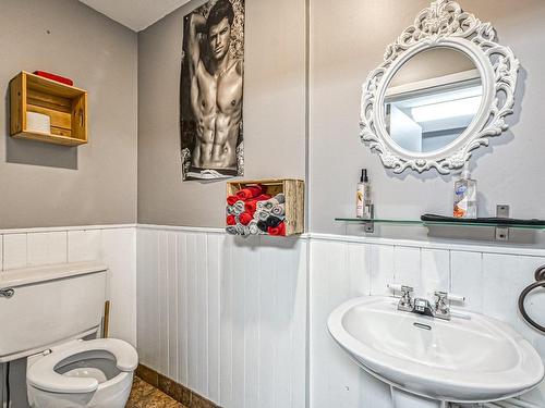Powder room - 211Z  - 215Z Rue Principale E., Sainte-Agathe-Des-Monts, QC - Indoor Photo Showing Bathroom