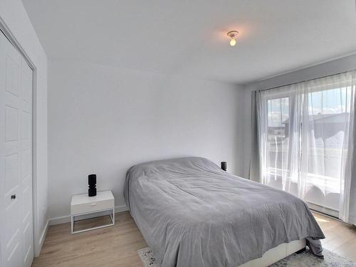 Chambre Ã  coucher principale - 128 Rue Des Tourterelles, Val-D'Or, QC - Indoor Photo Showing Bedroom