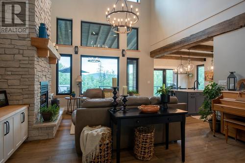 2993 Happy Valley Road, Rossland, BC - Indoor Photo Showing Living Room With Fireplace