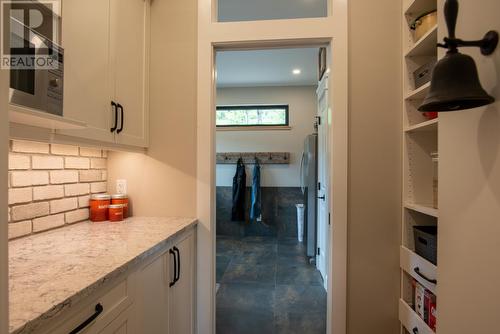 2993 Happy Valley Road, Rossland, BC - Indoor Photo Showing Kitchen