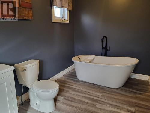 39 Jersey Avenue, Harbour Breton, NL - Indoor Photo Showing Bathroom