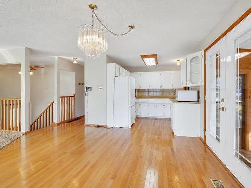 963E Yellowhead Highway, Clearwater, BC - Indoor Photo Showing Kitchen