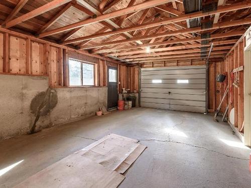 963E Yellowhead Highway, Clearwater, BC - Indoor Photo Showing Garage