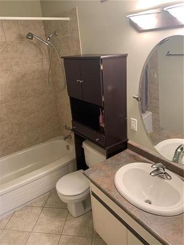 1 1103 3Rd Street S, Swan River, MB - Indoor Photo Showing Bathroom