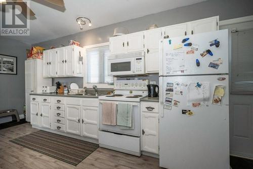 25 Church Street, Moose Creek, ON - Indoor Photo Showing Kitchen