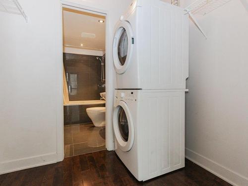 Salle de lavage - 850-1414 Rue Chomedey, Montréal (Ville-Marie), QC - Indoor Photo Showing Laundry Room