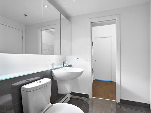 Salle de bains - 950-1414 Rue Chomedey, Montréal (Ville-Marie), QC - Indoor Photo Showing Bathroom