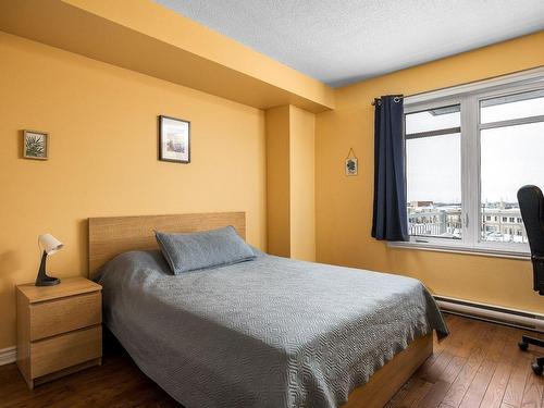 Chambre Ã  coucher principale - 403-6850 Boul. Henri-Bourassa O., Montréal (Saint-Laurent), QC - Indoor Photo Showing Bedroom