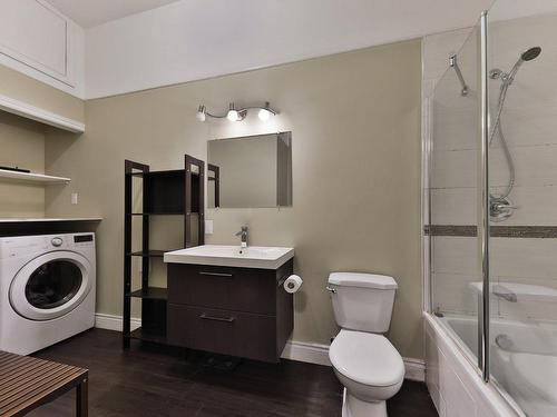 Bathroom - 2200 Rue Gardenvale, Saint-Bruno-De-Montarville, QC - Indoor