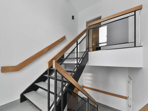 Staircase - 2200 Rue Gardenvale, Saint-Bruno-De-Montarville, QC - Indoor Photo Showing Other Room
