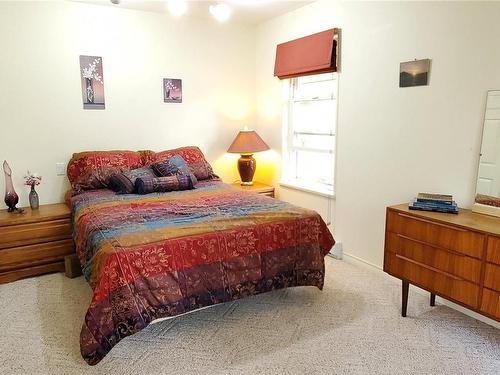2639 Cherrier Rd, Quadra Island, BC - Indoor Photo Showing Bedroom