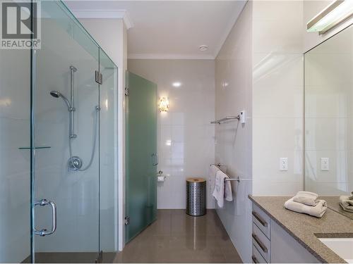 110 Arnica Lane, Silver Star, BC - Indoor Photo Showing Bathroom