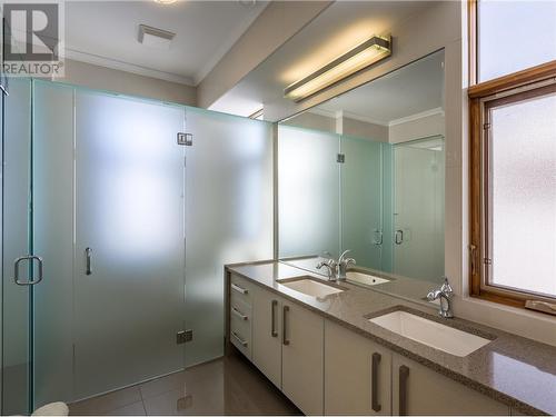110 Arnica Lane, Silver Star, BC - Indoor Photo Showing Bathroom