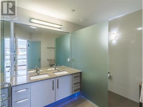 110 Arnica Lane, Silver Star, BC - Indoor Photo Showing Bathroom