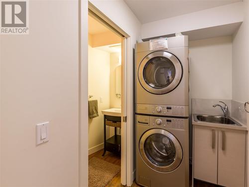110 Arnica Lane, Silver Star, BC - Indoor Photo Showing Laundry Room