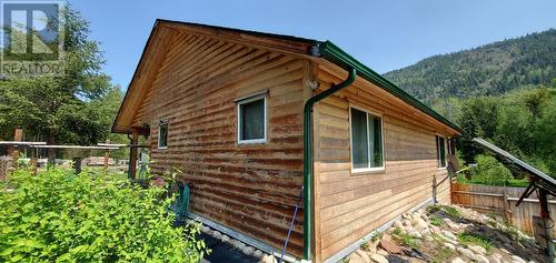 18950 North Fork Road, Grand Forks, BC - Outdoor