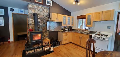 18950 North Fork Rd, Grand Forks, BC - Indoor Photo Showing Kitchen With Double Sink
