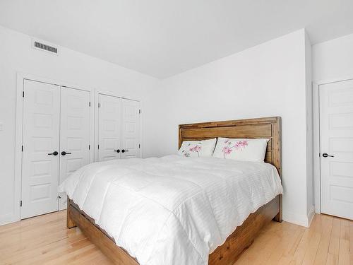 Chambre Ã  coucher principale - 2340 Rue Des Francs-Bourgeois, Boisbriand, QC - Indoor Photo Showing Bedroom