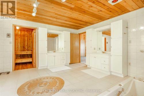 91 Jack'S Lake Road, Parry Sound Remote Area, ON - Indoor Photo Showing Bathroom
