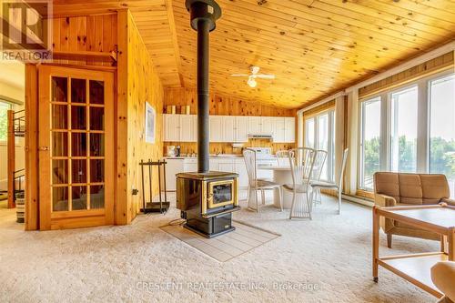 91 Jack'S Lake Road, Parry Sound Remote Area, ON - Indoor With Fireplace