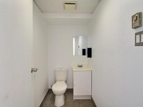 Powder room - 1005  - B Rue Léo-Fournier, Val-D'Or, QC - Indoor Photo Showing Bathroom