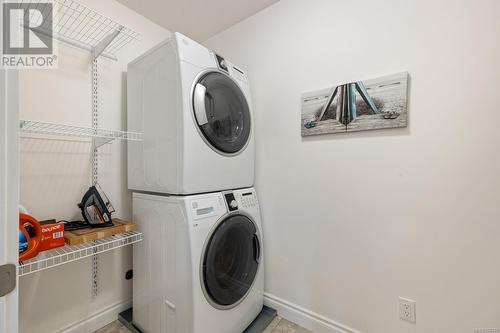 1940 19Th Ave, Campbell River, BC - Indoor Photo Showing Laundry Room