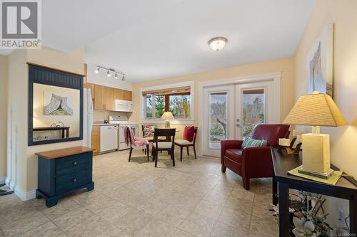 downstairs in law suite - 1940 19Th Ave, Campbell River, BC - Indoor