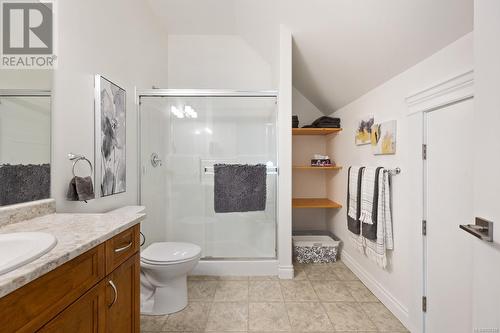 1940 19Th Ave, Campbell River, BC - Indoor Photo Showing Bathroom